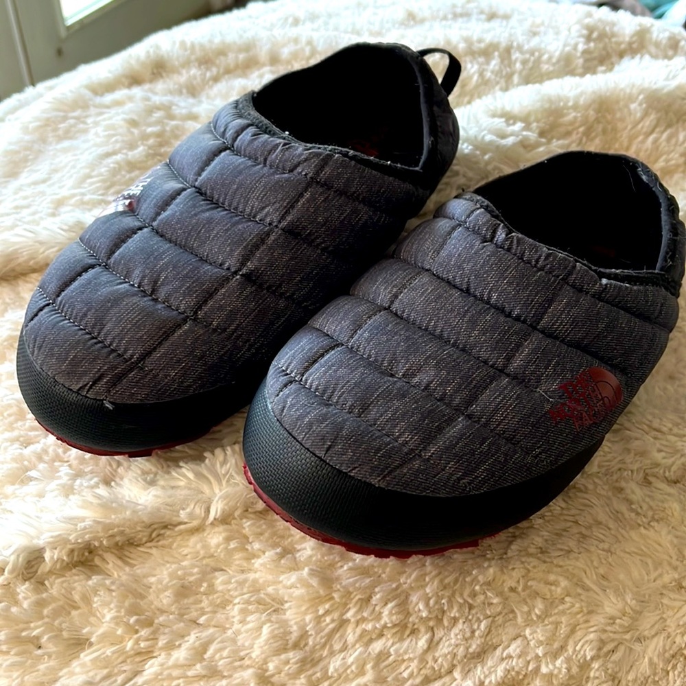 North face lounge shoes